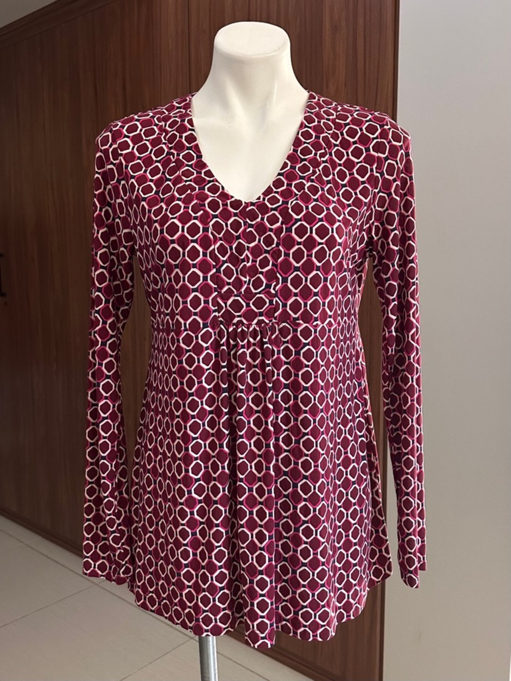 Metro 7  Geometric Print Long Sleeve Top Size L (12/14)